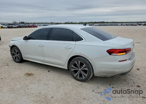 2021 Volkswagen Passat Se z USA, uszkodzony, nr VIN 1VWSA7A34MC009406